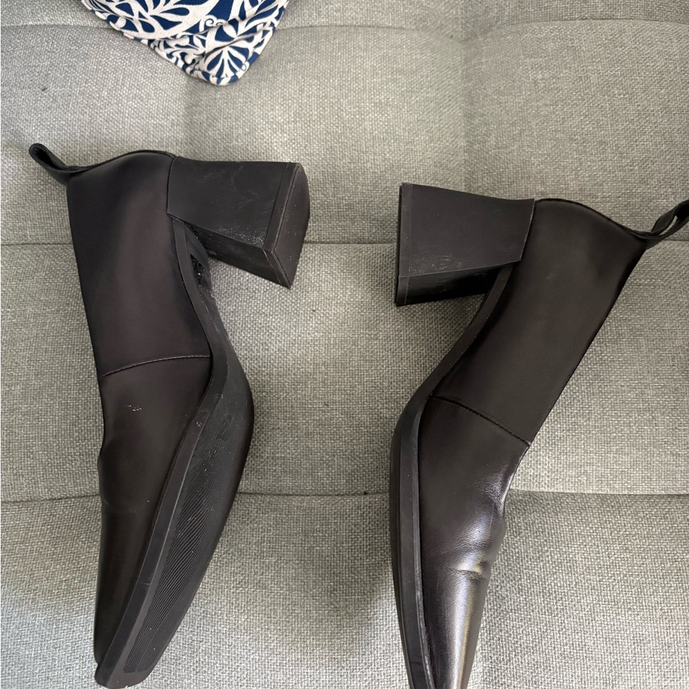 Vagabond Black Square-Toe Block Heel Pumps - Picture 2 of 4